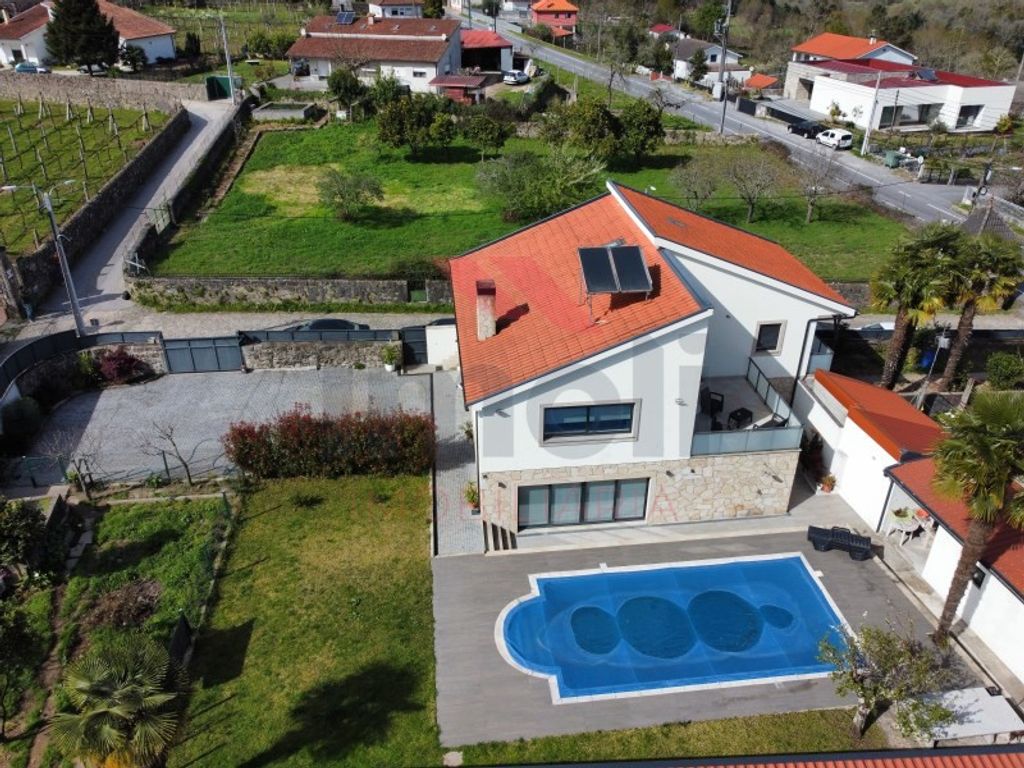 Maison de luxe à vendre à Arcos de Valdevez, 500 000 €, Photo 1