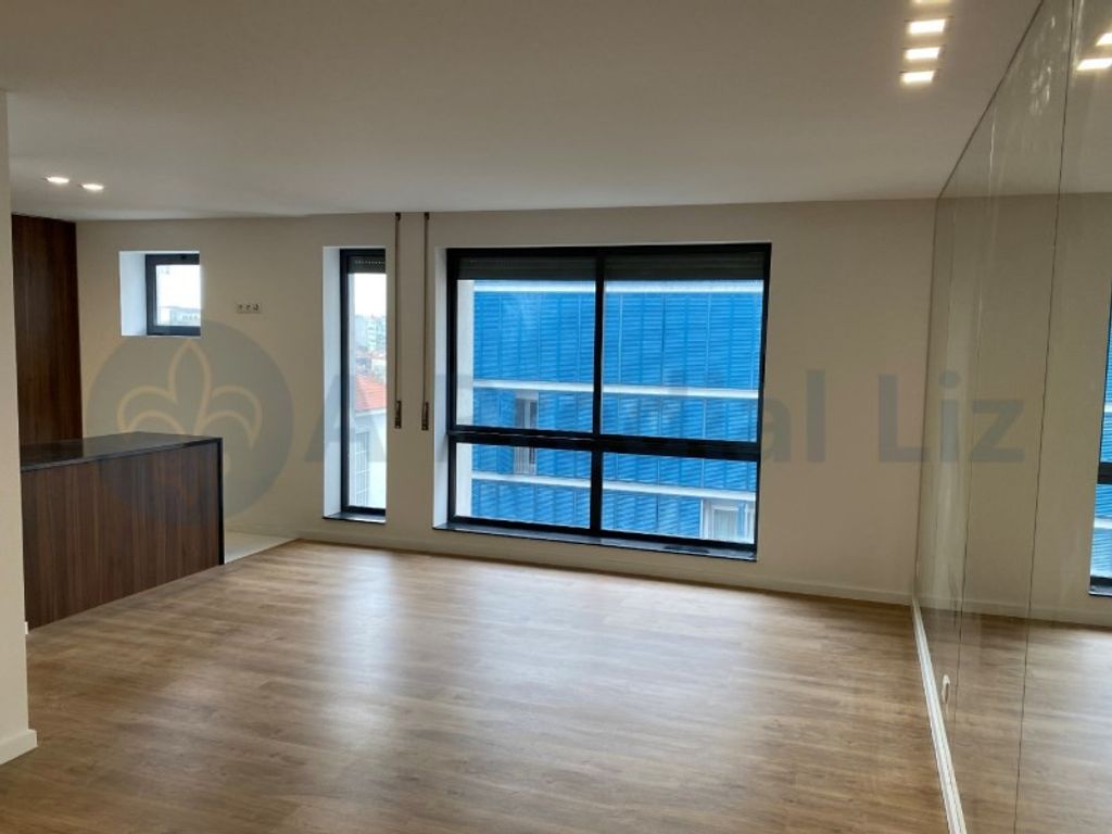 Luxury Apartment for sale in Porto, 610 000 €, Photo 1