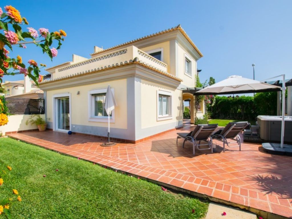 Maison de luxe à vendre à Loulé, 700 000 €, Photo 1