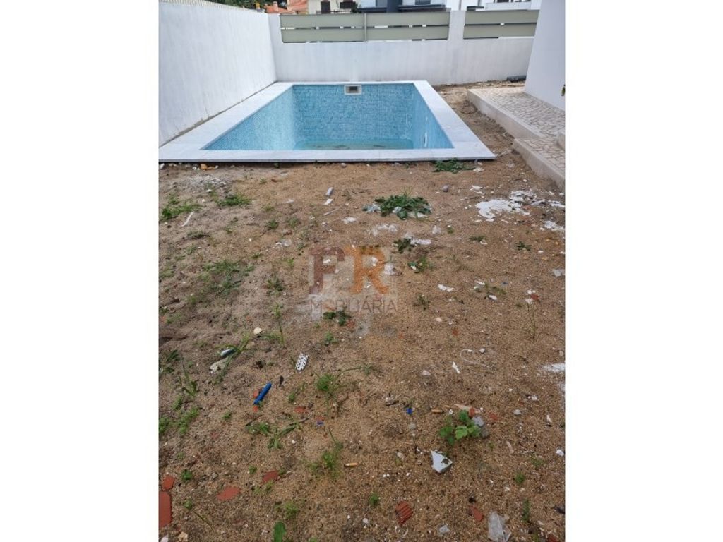 Luxury House for sale in Seixal, 480 000 €, Photo 1