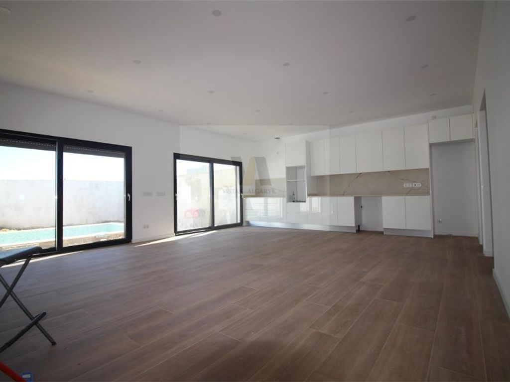 Luxury House for sale in São Brás de Alportel, 600 000 €, Photo 1