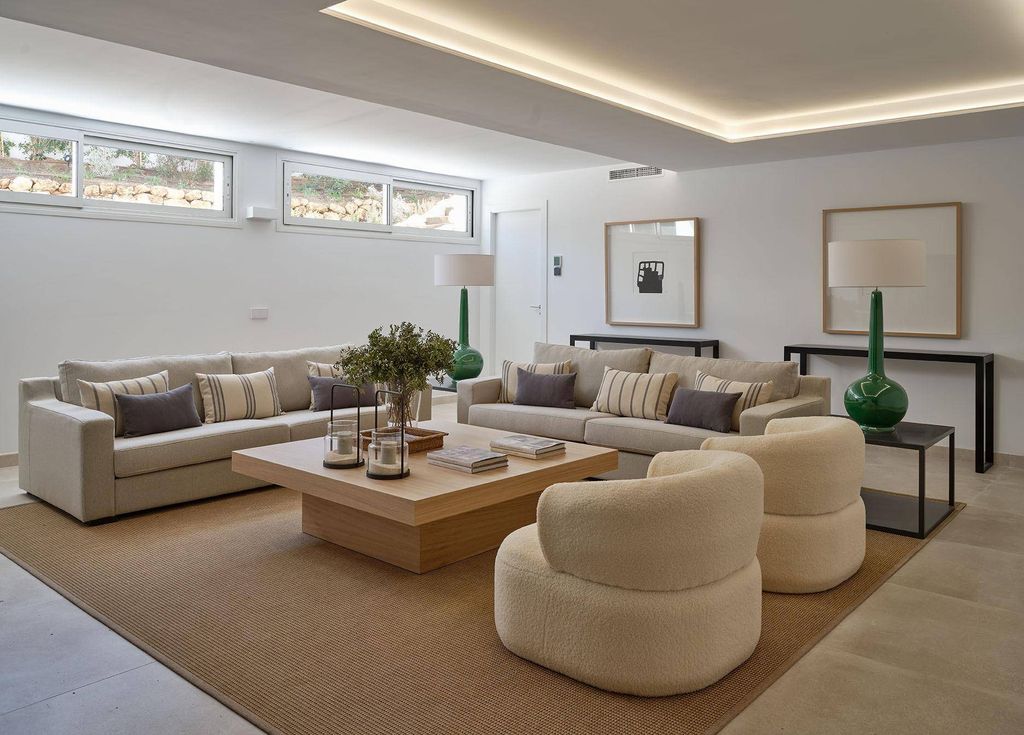 Luxury House for sale in Marbella, 1 950 000 €, Photo 7