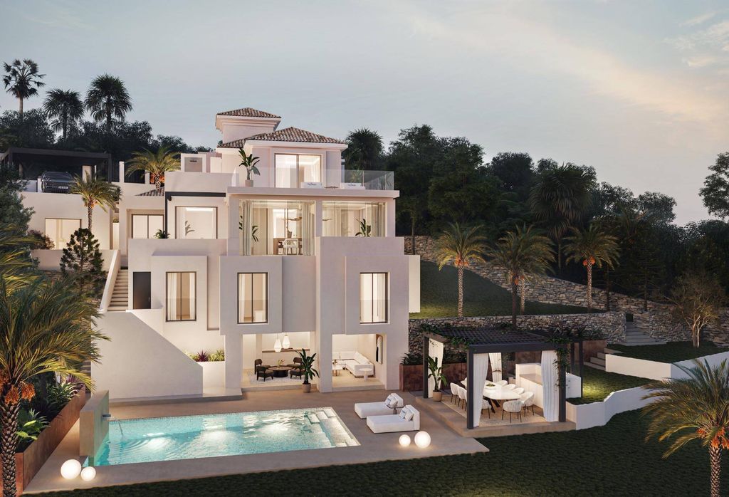 Maison de luxe à vendre à Marbella, 2 195 000 €, Photo 1