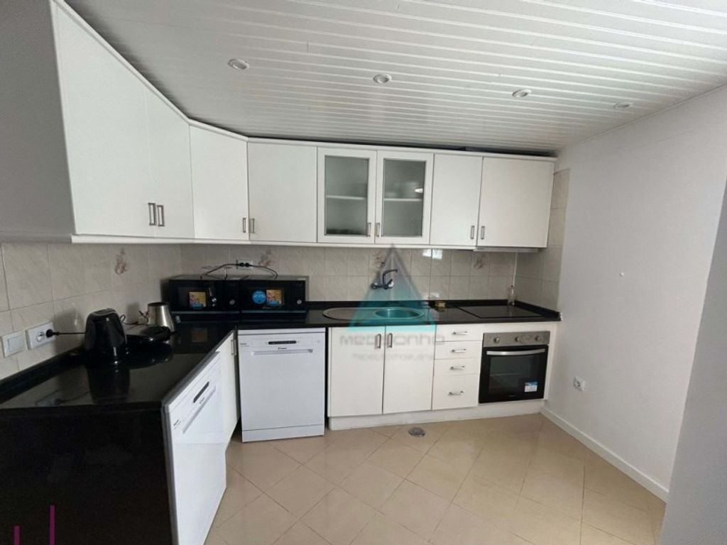 Luxury House for sale in Lisbon, 585 500 €, Photo 1