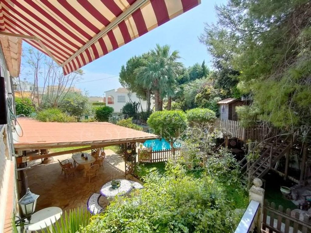 Luxury House for sale in Denia, 649 900 €, Photo 1