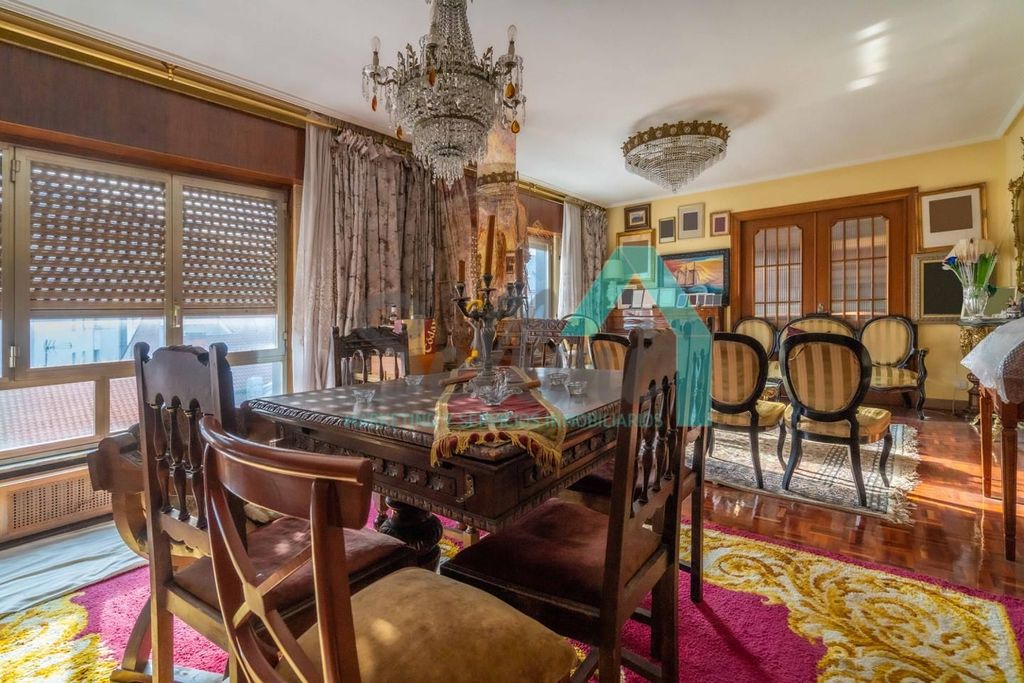 Appartement de luxe à vendre à Oviedo, 650 000 €, Photo 1