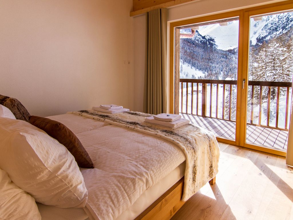 Luxury Apartment for sale in Grimentz, 1 263 445 €, Photo 4
