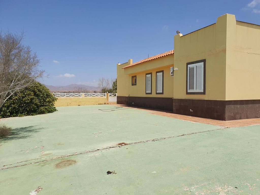Luxury House for sale in Tuineje, 595 000 €, Photo 5