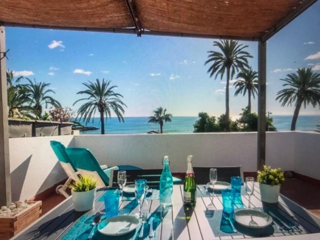 Luxury House for sale in Sitges, 1 100 000 €, Photo 1