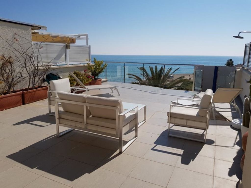 Luxury Apartment for sale in Sitges, 950 000 €, Photo 1