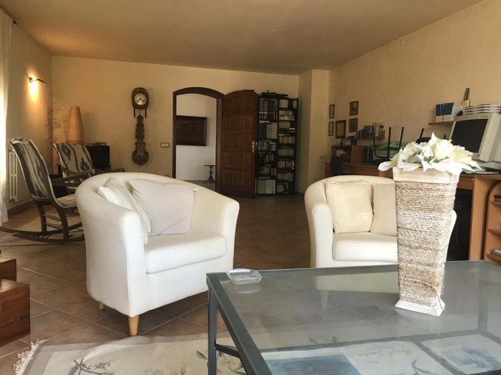 Maison de luxe à vendre à Riumors, 430 000 €, Photo 2