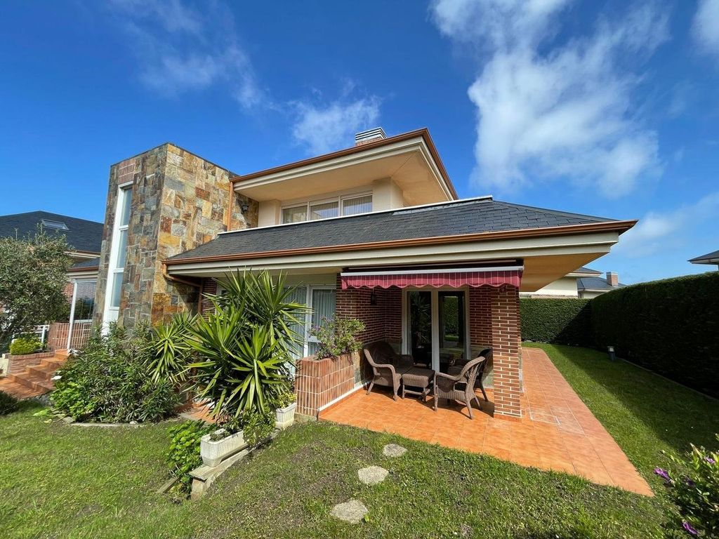 Luxury House for sale in Castro-Urdiales, 750 000 €, Photo 2