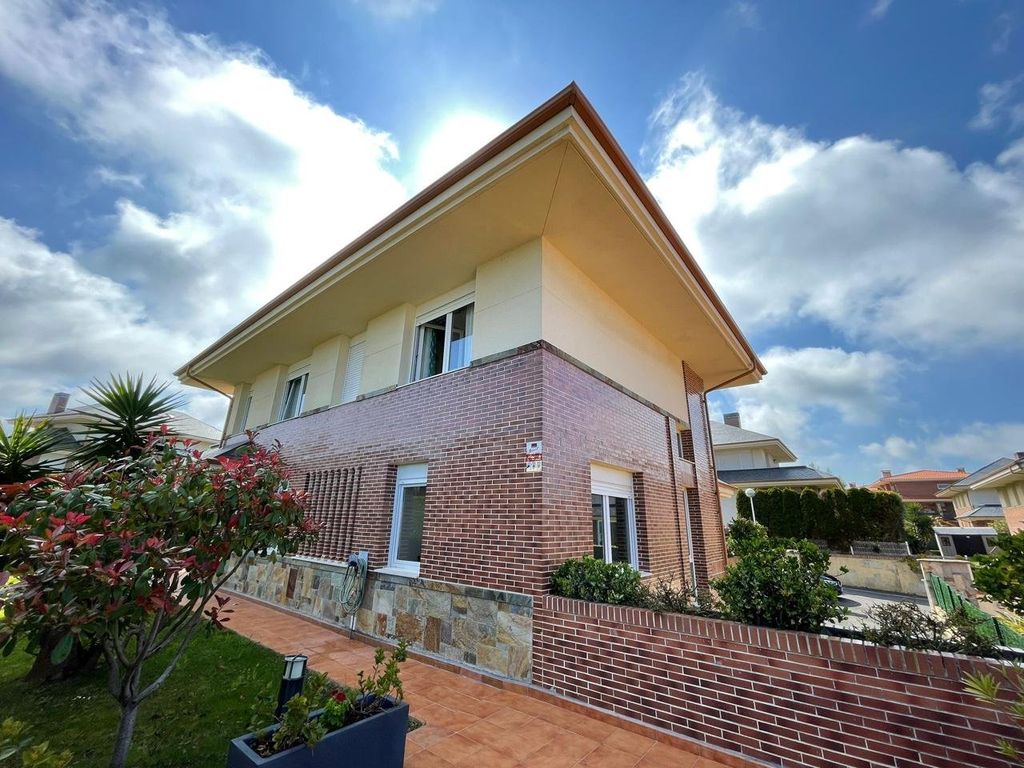 Luxury House for sale in Castro-Urdiales, 750 000 €, Photo 4