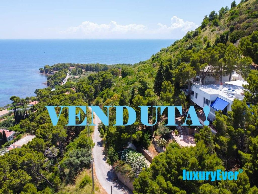 Luxury House for sale in Castellabate, 1 200 000 €, Photo 1