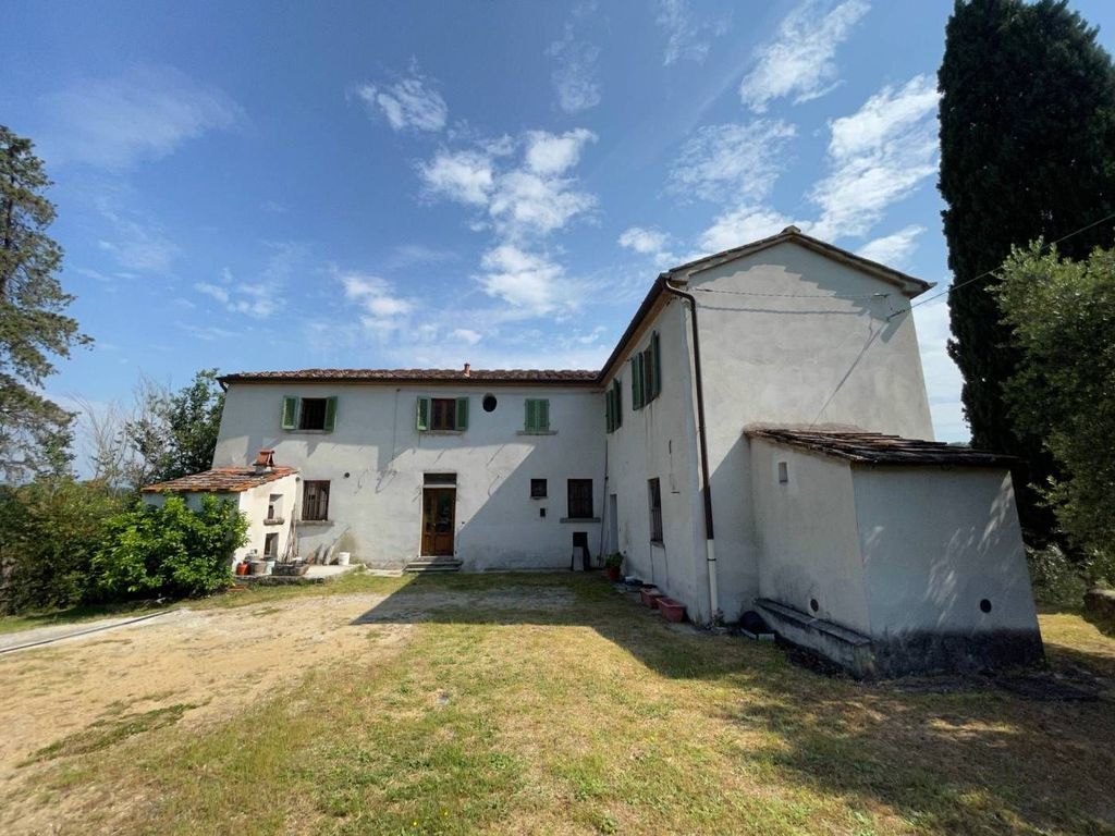 Luxury House for sale in Quarrata, 460 000 €, Photo 1