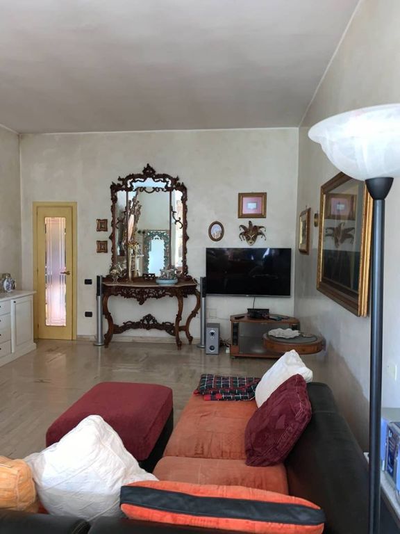Maison de luxe à vendre à Quartu Sant Elena, 750 000 €, Photo 2