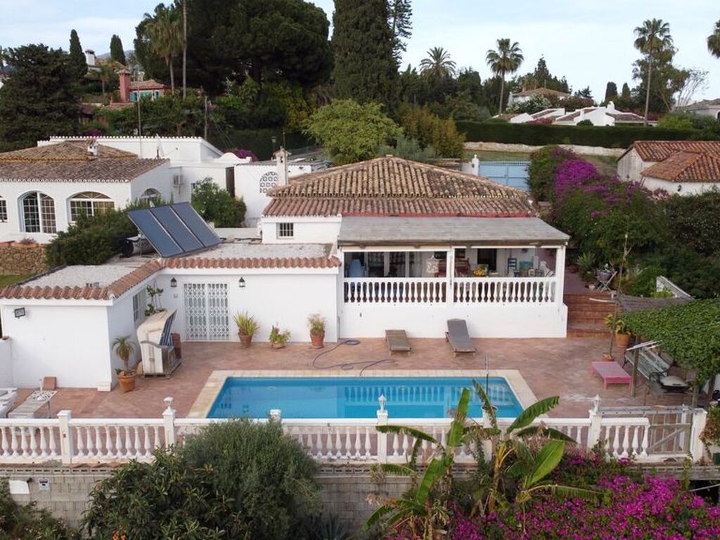 Luxury House for sale in Marbella, 855 000 €, Photo 1