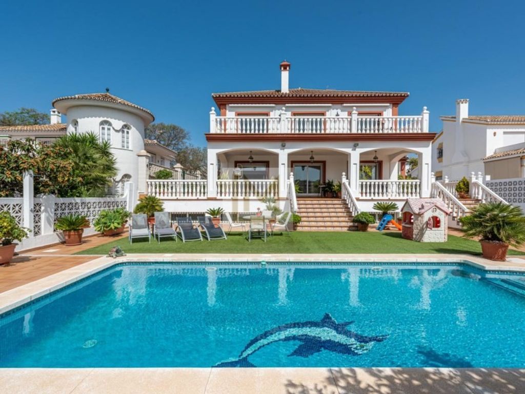 Luxury House for sale in Marbella, 2 790 000 €, Photo 1