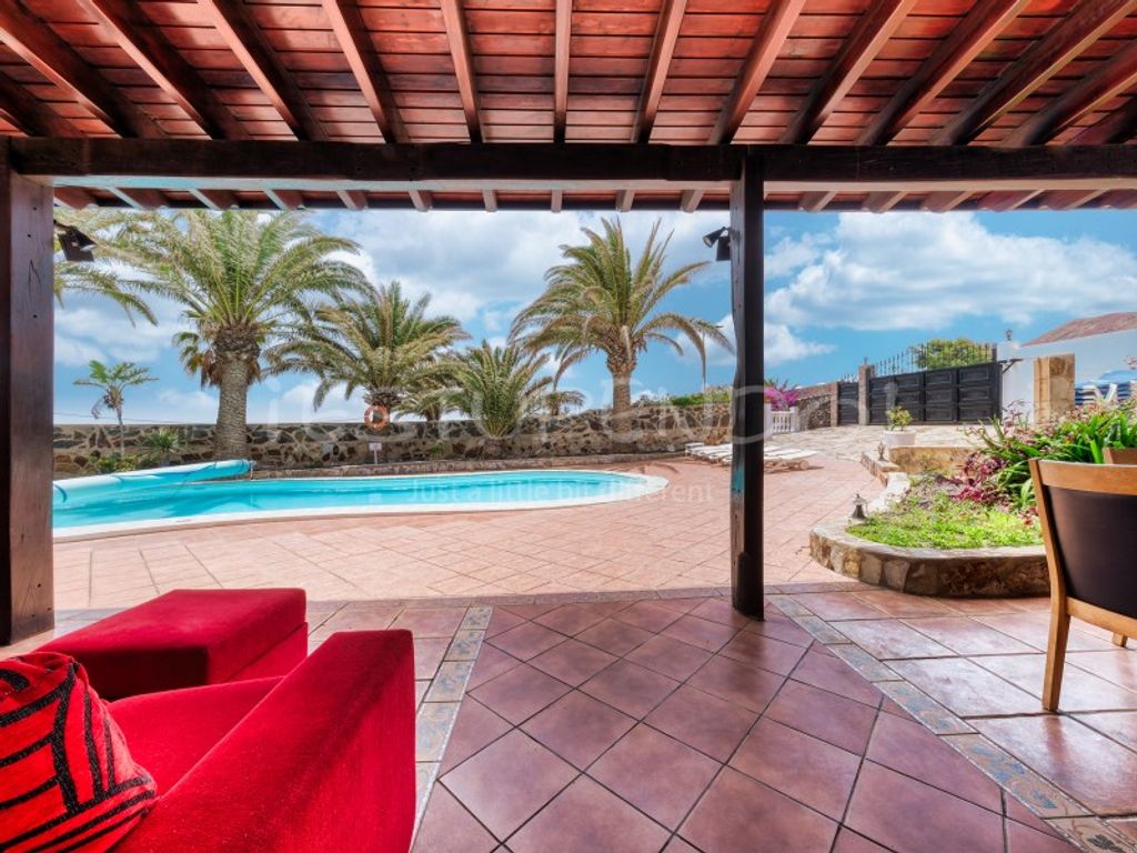 Luxury House for sale in Tías, 1 200 000 €, Photo 5