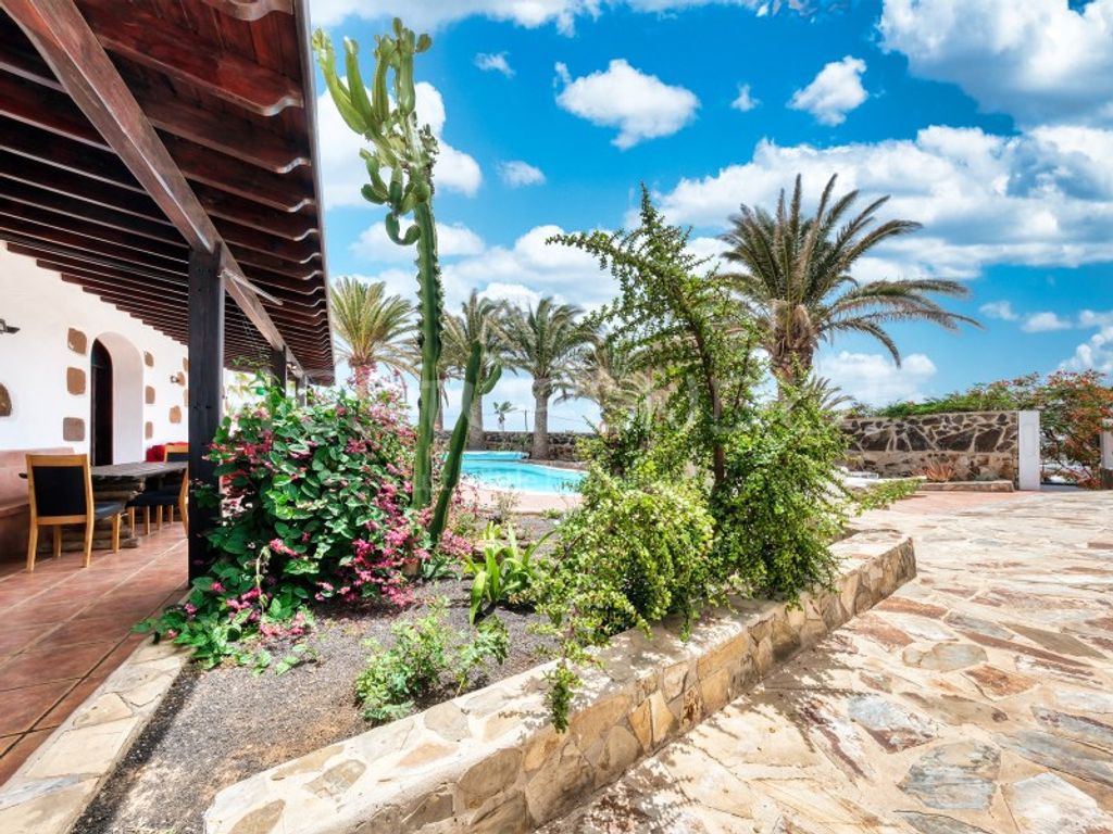 Luxury House for sale in Tías, 1 200 000 €, Photo 6