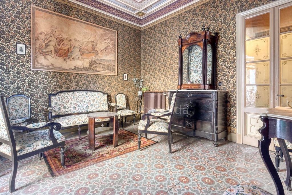 Maison de luxe à vendre à Figueres, 600 000 €, Photo 2