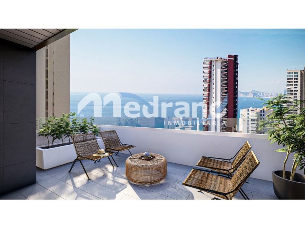 Luxury Apartment for sale in Benidorm, 580 000 €, Photo 1