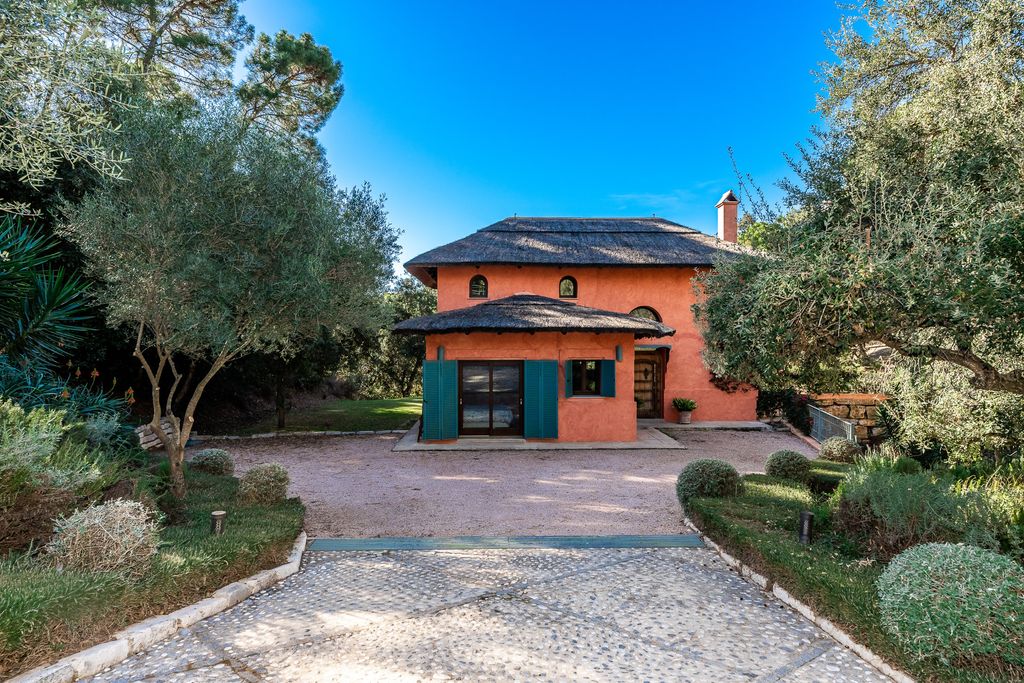 Luxury House for sale in Marbella, 2 300 000 €, Photo 1