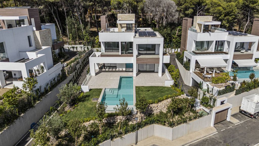 Luxury House for sale in Marbella, 4 500 000 €, Photo 2