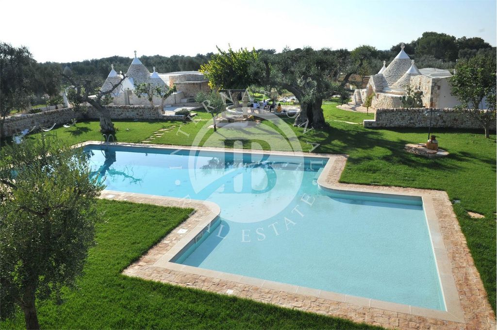 Luxury House for sale in San Vito Dei Normanni, 1 950 000 €, Photo 1