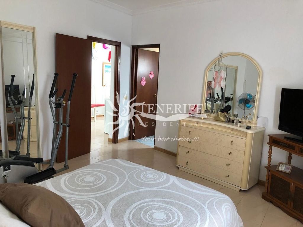 Luxury House for sale in Guía de Isora, 850 000 €, Photo 2