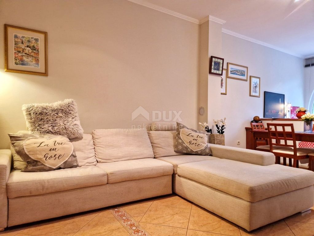 Luxury Apartment for sale in Rovinj, 400 000 €, Photo 7