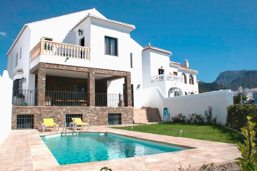 Luxury House for sale in Frigiliana, 845 000 €, Photo 1