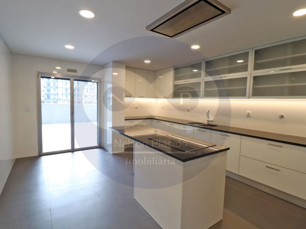 Appartement de luxe à vendre à Odivelas, 850 000 €, Photo 1