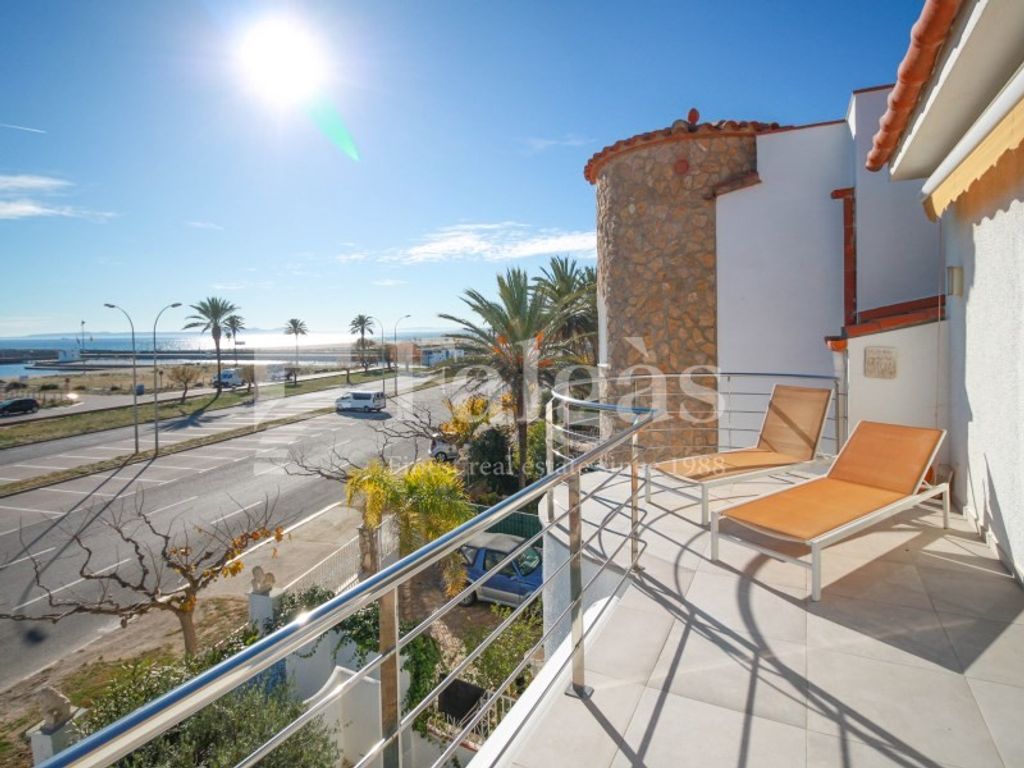 Luxury House for sale in Empuriabrava, 849 000 €, Photo 1