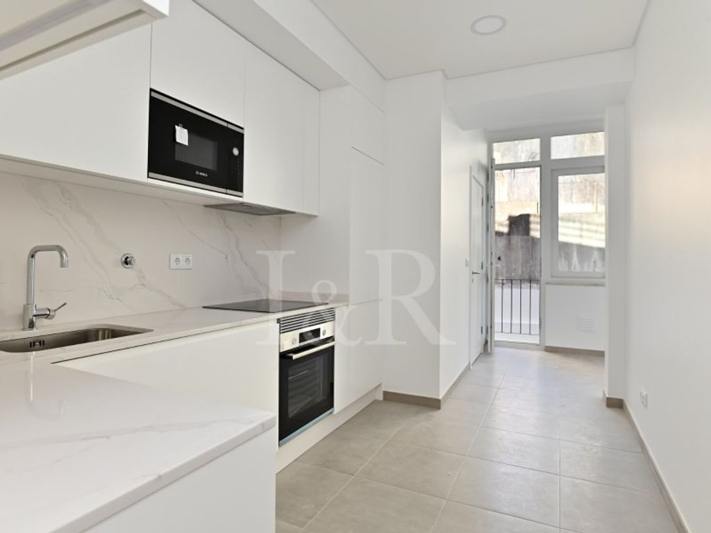 Luxury Apartment for sale in Lisbon, 675 000 €, Photo 1
