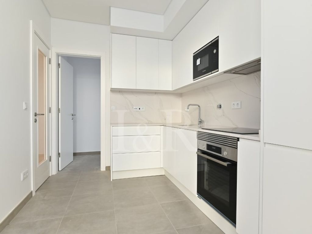 Luxury Apartment for sale in Lisbon, 675 000 €, Photo 2