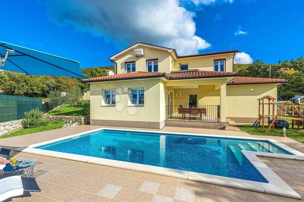 Maison de luxe à vendre à Labin, 470 000 €, Photo 3
