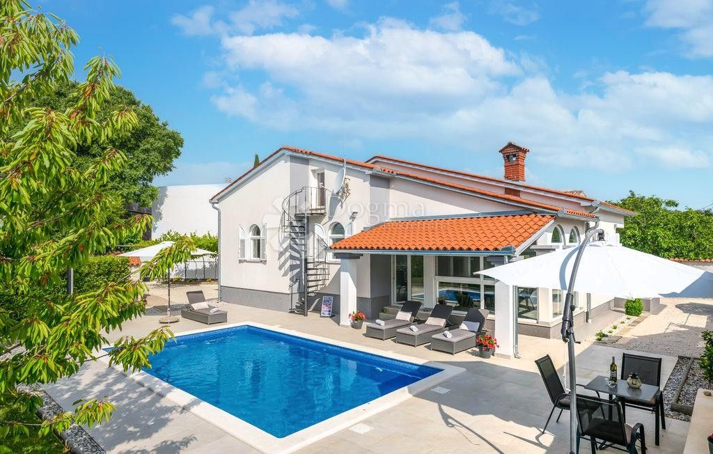 Maison de luxe à vendre à Vodnjan, 500 000 €, Photo 1