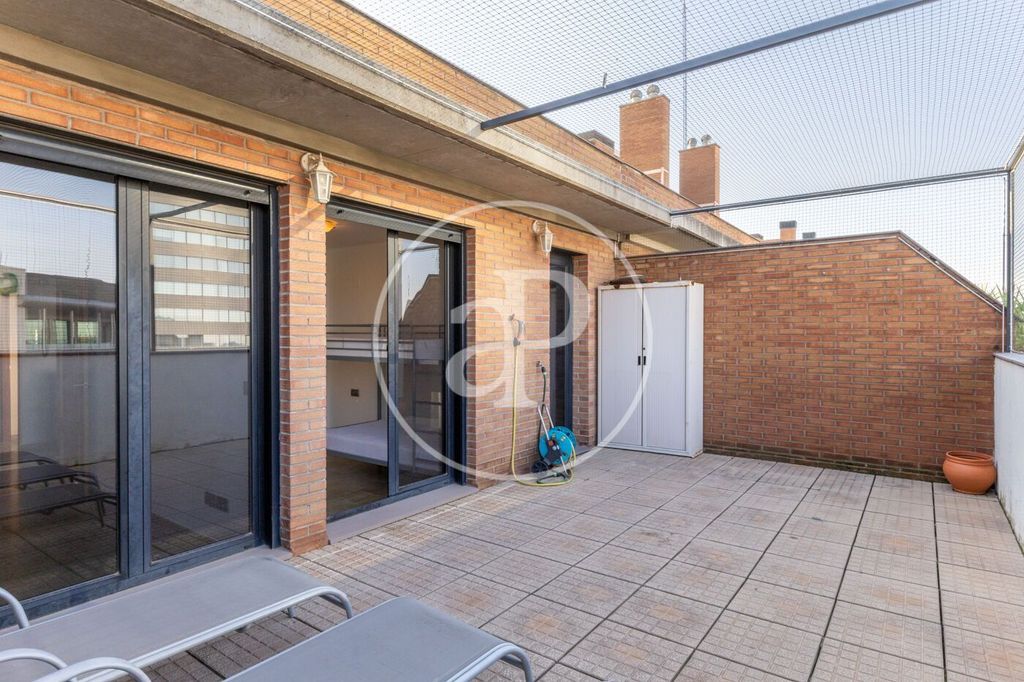 Luxury Apartment for sale in Valencia, 720 000 €, Photo 1