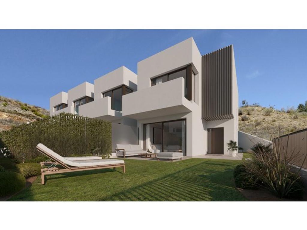 House, luxury and prestige, for sale Rincón De La Victoria 4 main