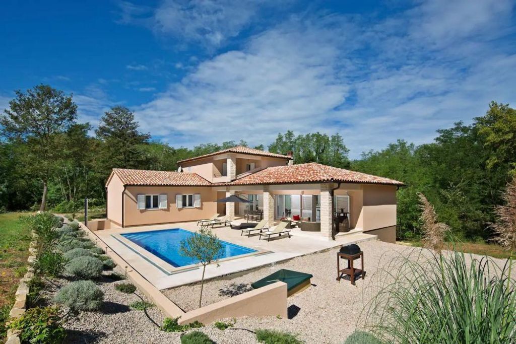 Maison de luxe à vendre à Labin, 0 €, Photo 1