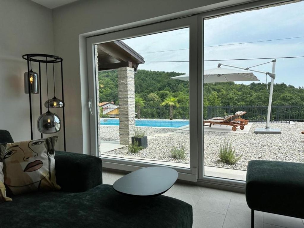 Maison de luxe à vendre à Poljane, 1 000 000 €, Photo 5