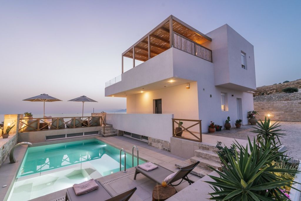 Maison de luxe à vendre à Néo Kalamáki, 1 200 000 €, Photo 1