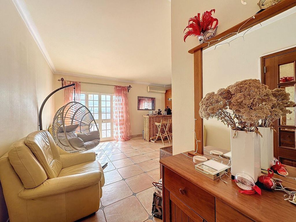 Luxury Apartment for sale in Portimão, 420 000 €, Photo 5