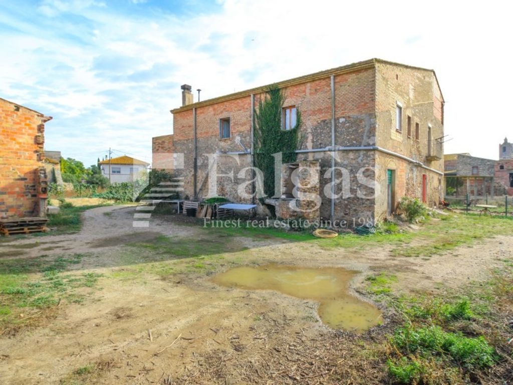 Maison de luxe à vendre à Peralada, 470 000 €, Photo 1