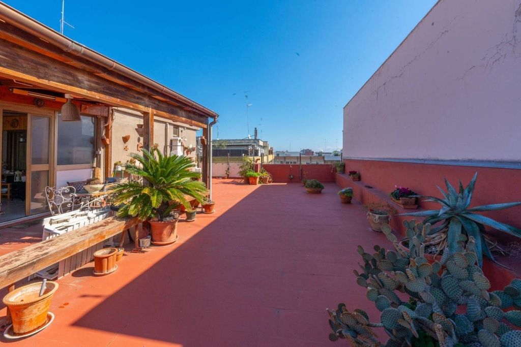 Appartement de luxe à vendre à Bari, 575 000 €, Photo 1