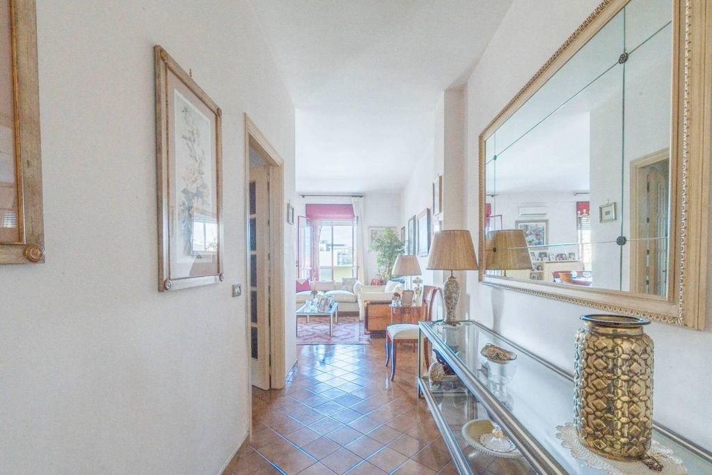 Appartement de luxe à vendre à Bari, 575 000 €, Photo 3