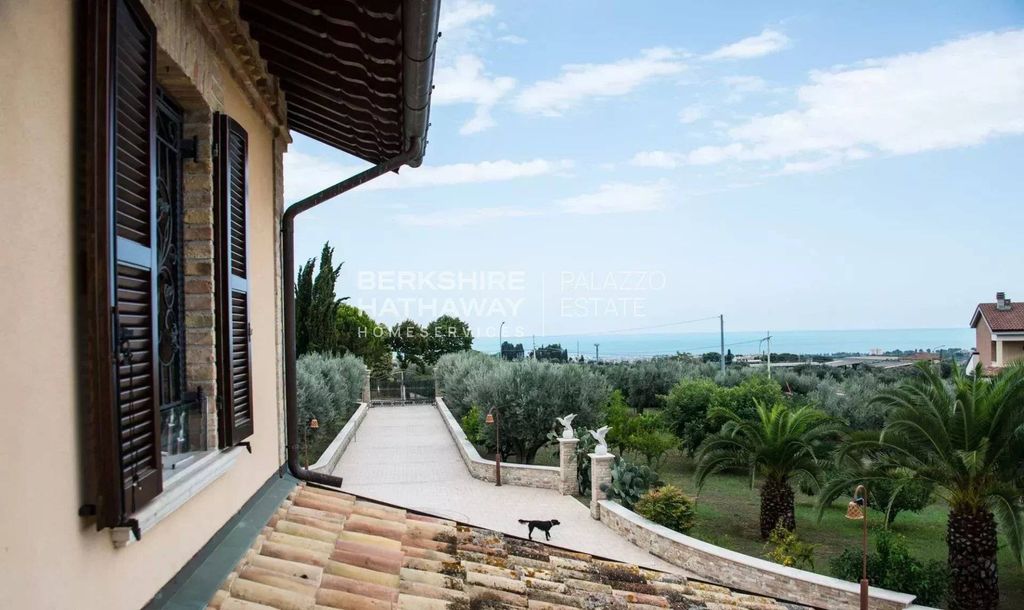 Luxury House for sale in Colonnella, 2 700 000 €, Photo 5