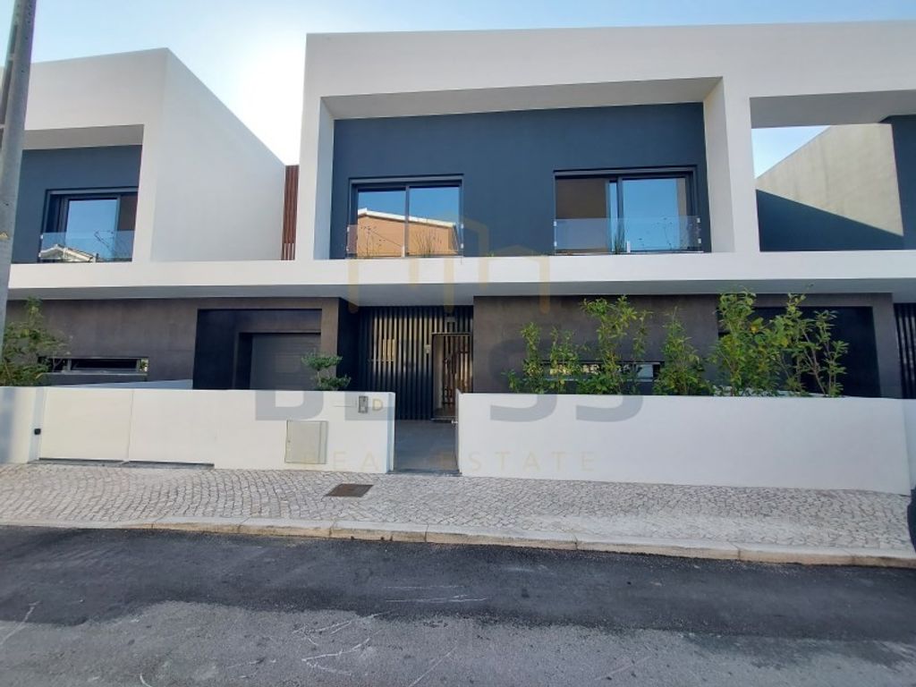 Maison de luxe à vendre à Loures, 880 000 €, Photo 1