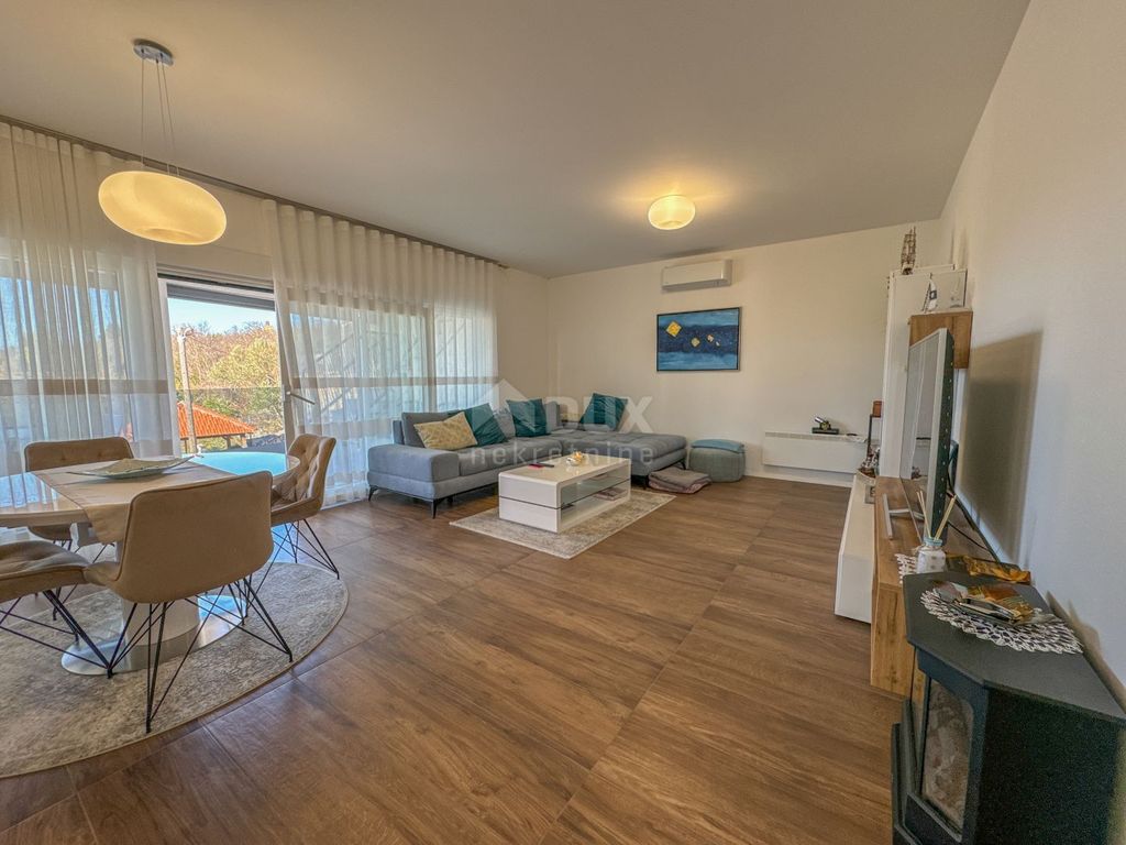 Appartement de luxe à vendre à Crikvenica, 850 000 €, Photo 5
